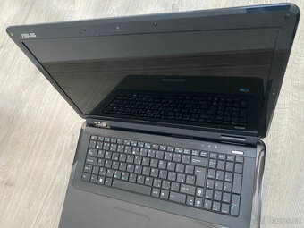 Notebook ASUS K70IO, 17,3" WXGA HD+ LED, nová baterie - 4