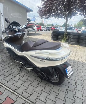 Piaggio X10 500 Executive ABS - 4