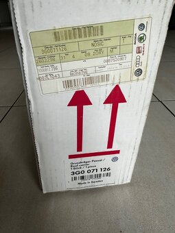 Originál střešní příčníky VW Passat B8 sedan - 4