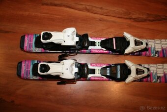 divcí lyže Atomic 70 cm , lyžaky Elan - 4