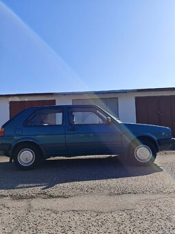 VW Golf II zelená - 4