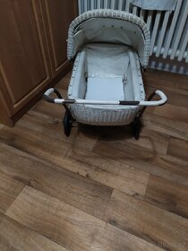 Starodávný kočárek - 4