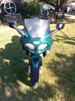 Triumph 955 i - 4