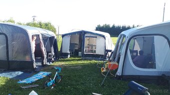 Karavan HOBBY 400 včetně předstanu - 4