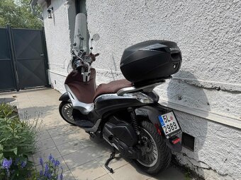 Piaggio Beverly 300 - 4
