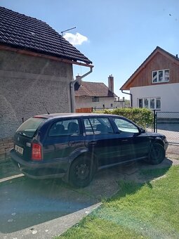 Škoda Octavia combi 1,6 benzín - 4