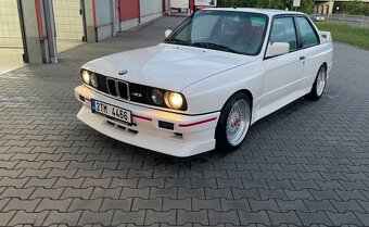 BMW M3 e30 - 4
