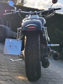 Suzuki Intruder 1500 VL - 4