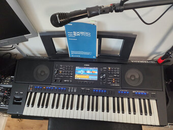 Yamaha PSR SX 900 - 61klávesový klávesový nástroj včetně not - 4