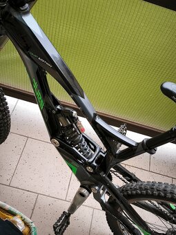 Horske kolo yt tues 2013 conp 2.0 downhill - 4