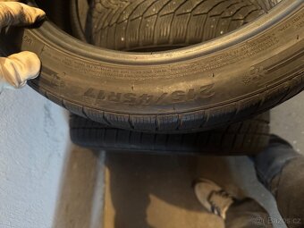 215/45R17 - 4