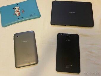 Mix tabletů – Samsung, Vivax, GoGEN – na náhradní díly - 4