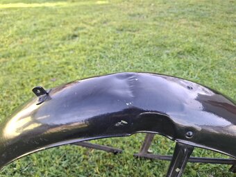 Přední blatník pérák komunista - 4