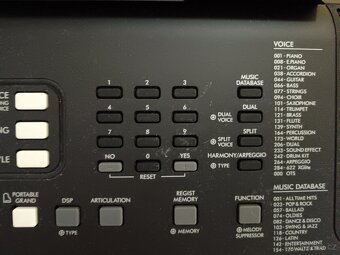 Klávesy Yamaha PSR E373, stojan, ZÁNOVNÍ - 4