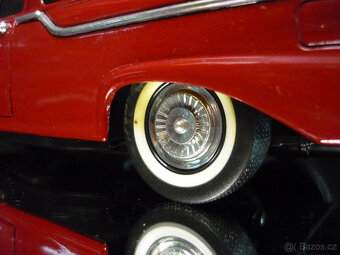 Ford Ranchero Delivery 1957 Road Legends 1/18 - 4