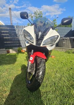 Yamaha R6 - 4