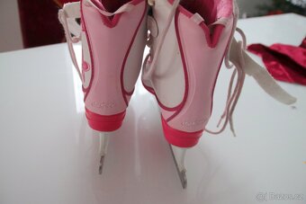 dívčí brusle na led - 4