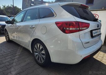 Kia Cee´d 1.6-1.MAJITEL-NAVI-KAMERA - 4