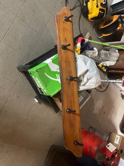 Zrcadlo v drevenem ramu - 4