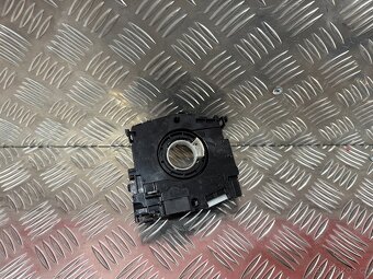 VOLANTOVÝ KROUŽEK 5K0953549D - 4