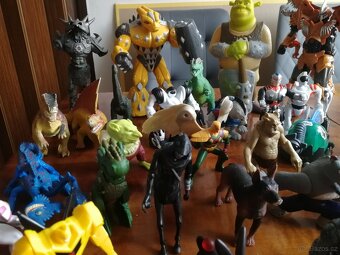 Figurky a zvířata - sbírka - 4