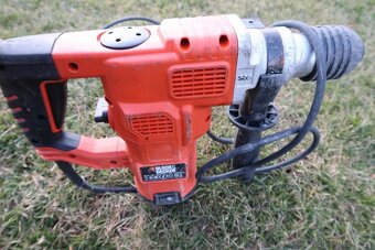 Vrtací kladivo Black & Decker KD 1250 SDS - 4