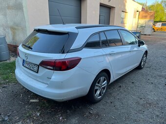 Astra Sports Tourer 2019, vada vstřikovačů - 4
