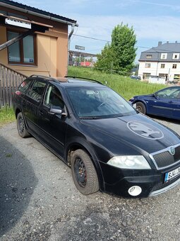ŠKODA OCTAVIA SCOUT - 4