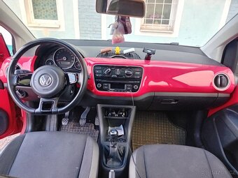 Volkswagen Up - 4