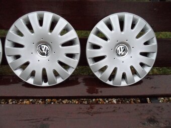 Prodám oríginál poklice 16 VW Zachovalé - 4