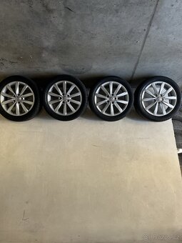 Volkswagen Dijon r17 5x112 225/45 r17 - 4
