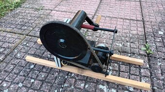 Vzduchovací kompresor membránový - manuální pohon - 4