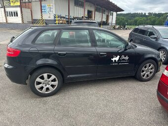 Audi A3 2011 Bouráno - 4
