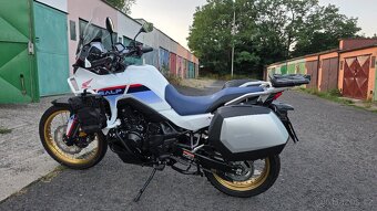 Honda Transalp 750 - 4