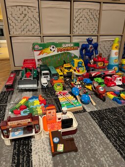 Velká sada hraček – vše společně za 2000 Kč - 4