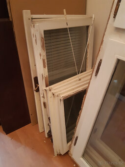 Dřevěná okna s rámem (dvojsklo) + terasové dveře - 4