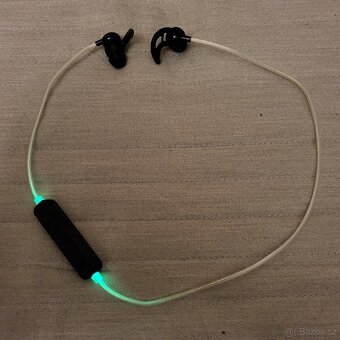 Bluetooth sluchátka se světelným efektem - 4