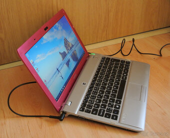 Notebook Sony Vaio, 4GB RAM/500GB HDD, grafika Radeon, Win10 - 4