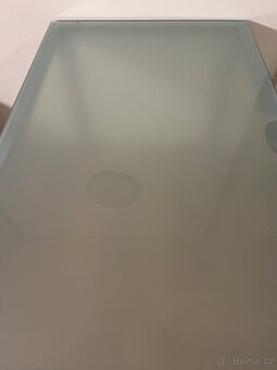 Jídelní stůl skleněný - 4