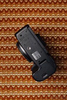 Canon EOS R6 (kompletní balení) - 4