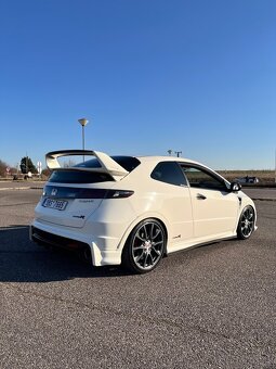 Honda Civic FN2 Championship White - 4