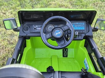 REZERVOVÁNO Jeep Wrangler Rubicon 4x4 zelené - 4