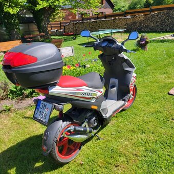 Skútr Piaggio 50 ccm - 4