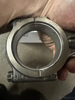 Píst 2.0 tdi 04L107065A 110 kw CRL - 4