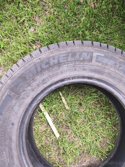 Prodám Michelin 215-75-16C - 4