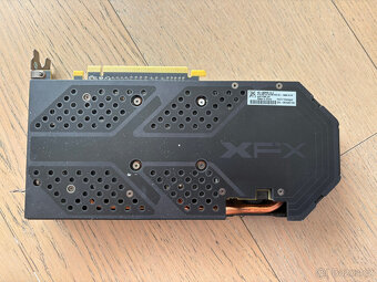 XFX Radeon RX 580 8GB GDDR5 - 4