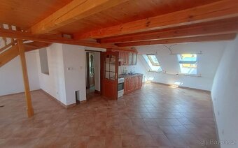 Pronájem 2+kk J. Š. Baara, České Budějovice - mezonet - 4