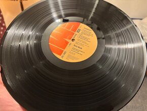 Kate Bush - Lionheart - 4