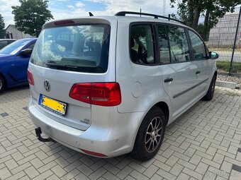 VW Touran 1.6tdi 77kw 2011 XENONY, NAVIGACE, PARKPILOT - 4