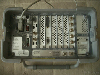 Hewlett Packard ESA-L1500A Spectral Analyzer - 4